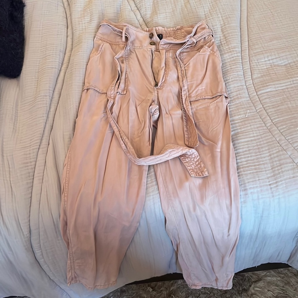 Abercrombie tie top light pink pants